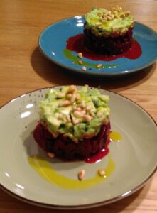 Rezept für Rote-Bete-Tartar mit Avocado