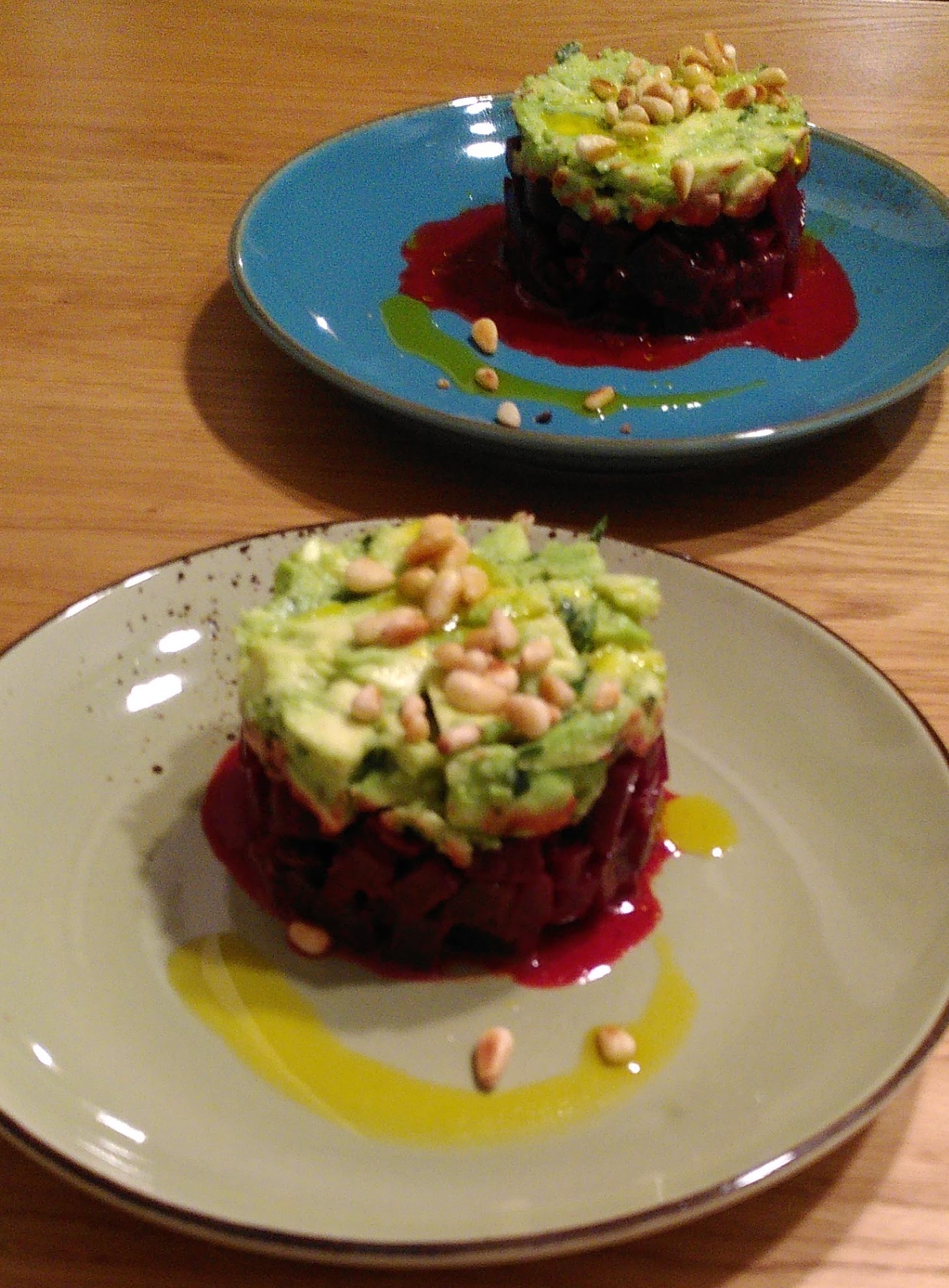 Rezept für Rote-Bete-Tartar mit Avocado